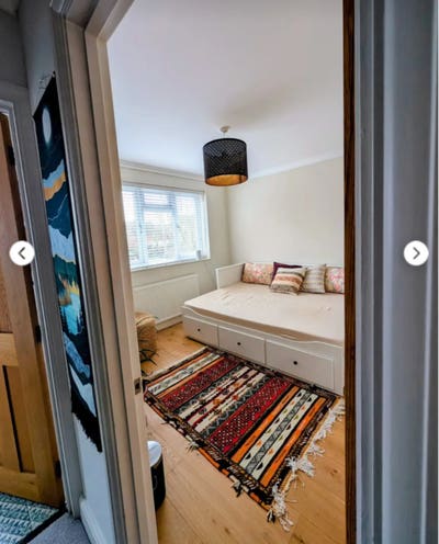 Lovely room in Enfield lock house  Main Photo