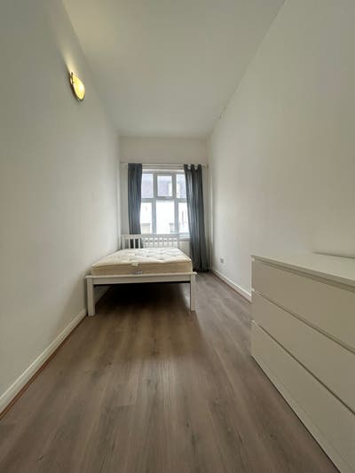 🌠Zone 1/2- Amazing Double Room+ Private Bathro 🌠 Main Photo