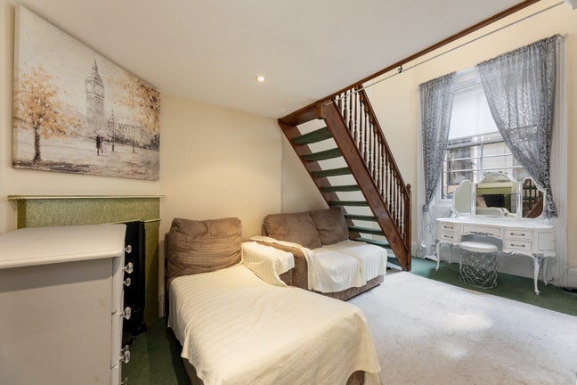 2nd Floor Studio with separate Kitchen Main Photo