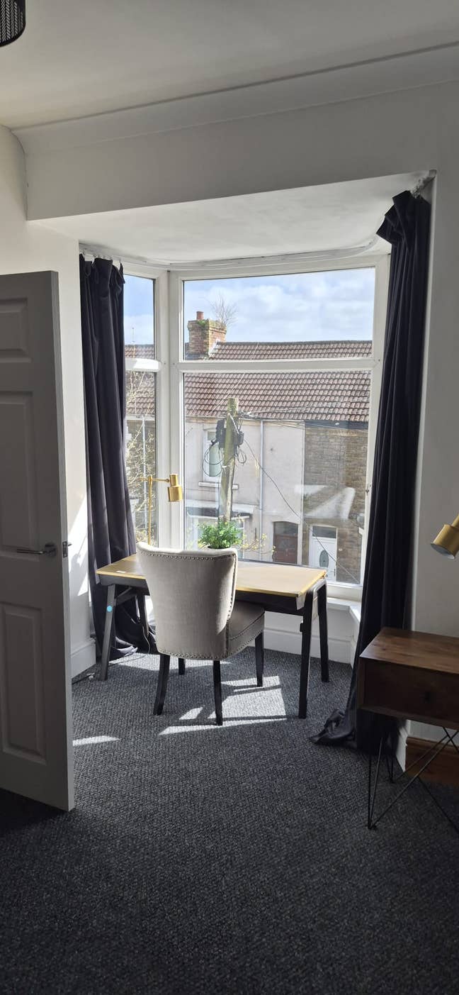 Furnished Double Rooms in Norfolk Street - Swansea Main Photo