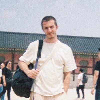 Professional Male looking for 2 rooms in a 3 bed. Main Photo