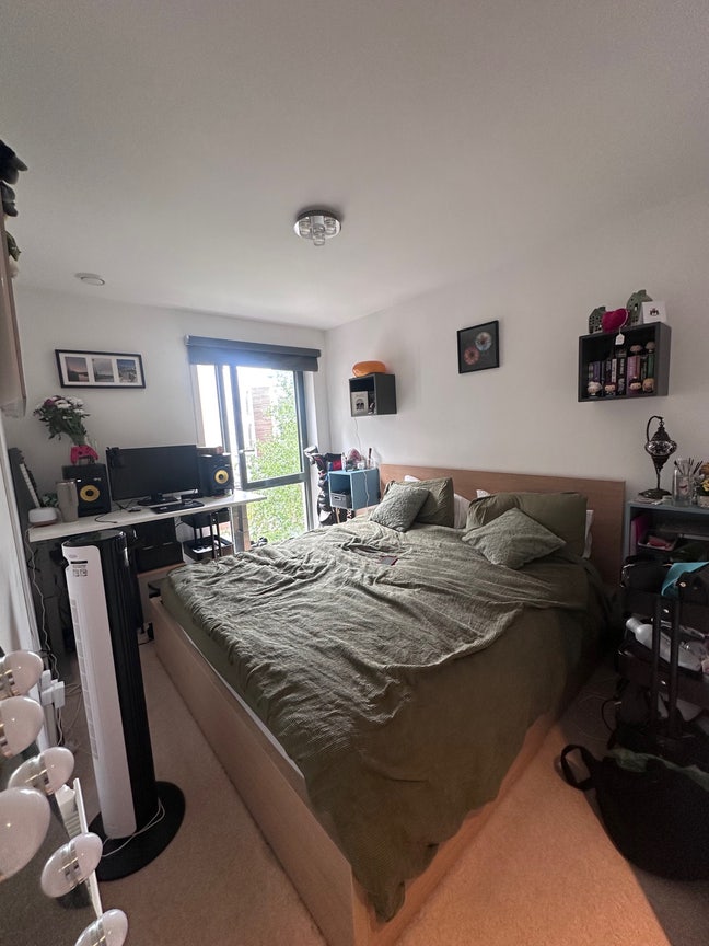 En-suite room with balcony in BS1 harbourside  Main Photo
