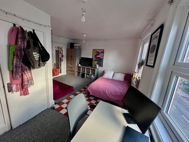 Double Ensuite Room West Hampstead Main Photo