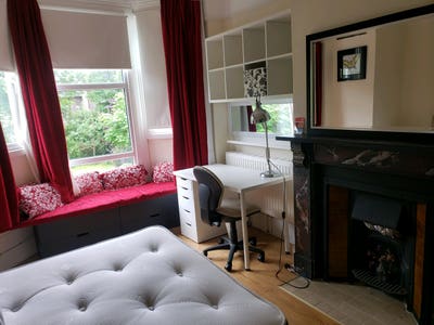 Large Double Room, Quiet Peaceful location.  Main Photo