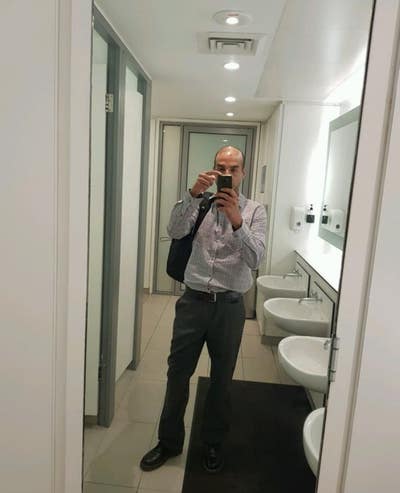 A professional looking for a double room  Main Photo