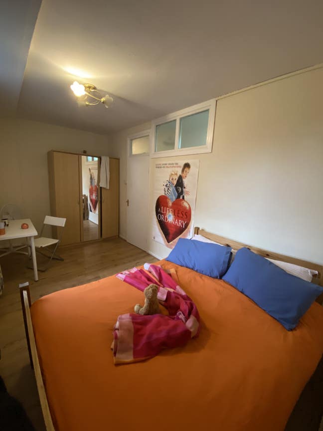  Rooms Available Near Homerton Station Overground Main Photo