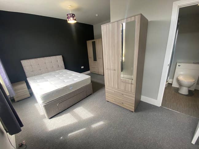 2X Rooms in Hmo Close to Bramley Train Station! Main Photo