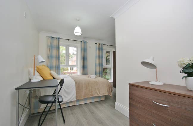 Ensuite near Imperial, Hammersmith Hosp, bills inc Main Photo