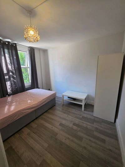 Double Room Available – Liverpool Road, Reading Main Photo