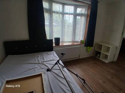 Double-Bed Room for Rent Main Photo