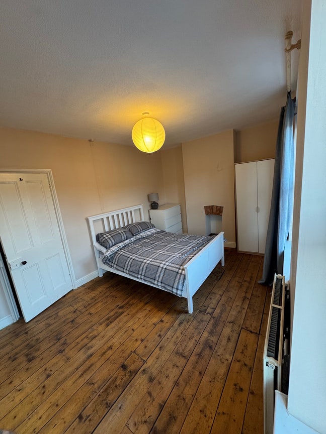 Double room, 10 Vale street Main Photo