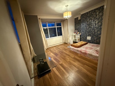 Super King size room is available at RM8 1LH Main Photo