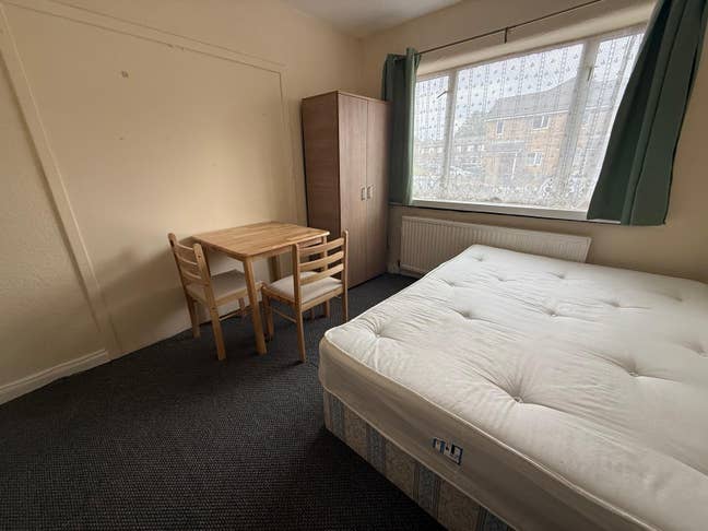 Double Room/Cricklewood/4 Mins to Station Main Photo