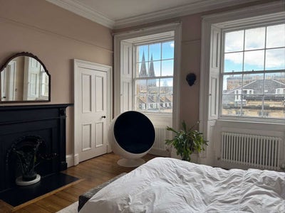 Furnished Georgian double Bed with fantastic views Main Photo