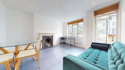 Lovely 3 Bedroom apartment in the heart of London Main Photo