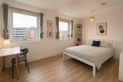 Great Offer! Stunning Large Rooms in Bethnal Green Main Photo