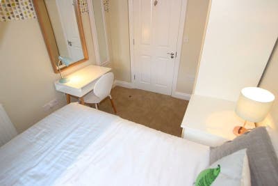 Beautiful Double Room to Let in West Reading Main Photo
