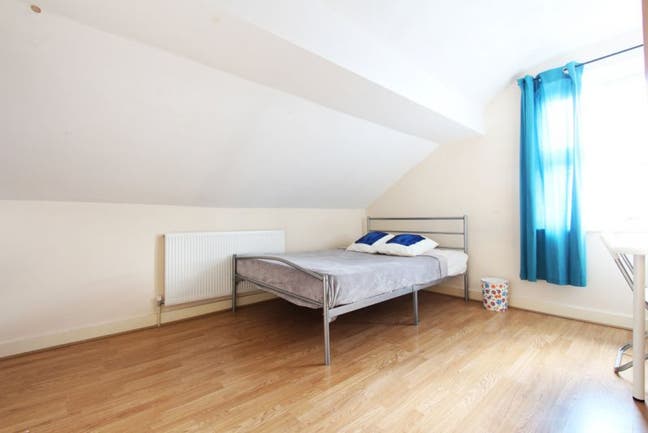 👉Spacious Room in E7! Near Stratford!  Main Photo