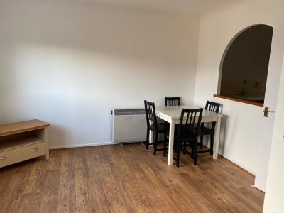 2 BED FLAT / SL3 8YE Main Photo