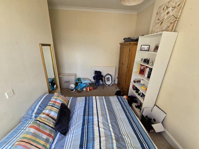 12 Bed Student House to Rent- 1 Room Available Main Photo