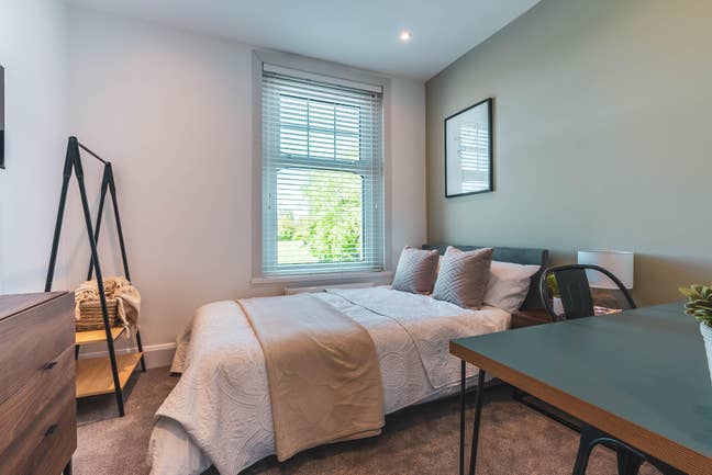 Double Room in Stunning House All Bills inc. Main Photo