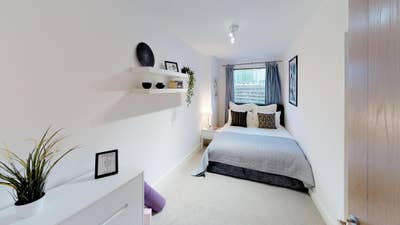 Stunning Room in Barbican (3 Minutes from Tube) Main Photo