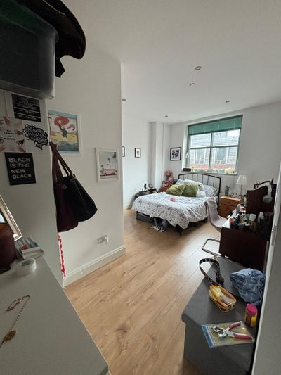 2x Doubles w/ en-suites in Kingston town centre Main Photo