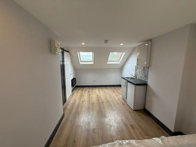 DSS - Studio Flat Available in Northolt Ealing UB5 Main Photo