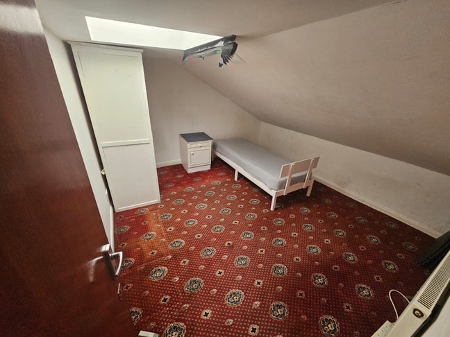 Cosy single room great location!  Main Photo