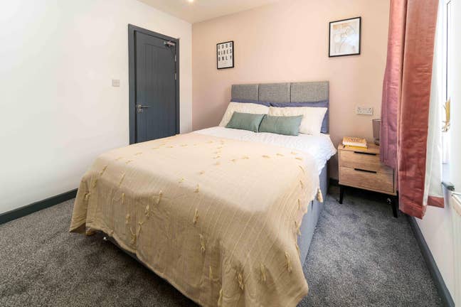 Ensuite Room | Ideal for Nhs Staff | Bills Inc Main Photo