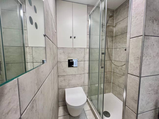 Beaford Grove, London, SW20 Main Photo