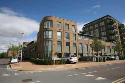 En suite double available right now! Main Photo