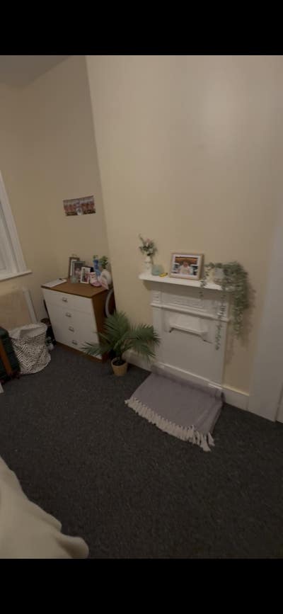 Double bedroom in Guildford Main Photo