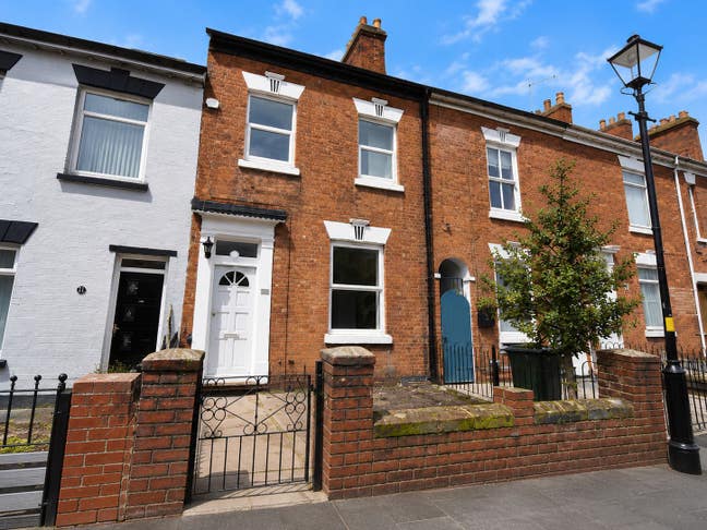 Ensuite Room available for rent in Earlsdon.  Main Photo