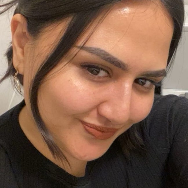 Professional Female seeks a single or double room Main Photo