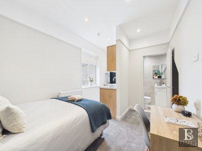🤩DIXON ST - Studios &  Ensuites -  Quality 🏠 Main Photo