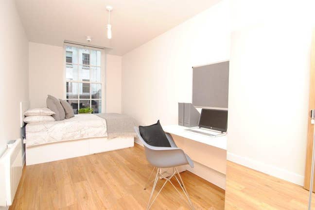 Park Street Fully Furnished Modern Bedroom & Flat Main Photo