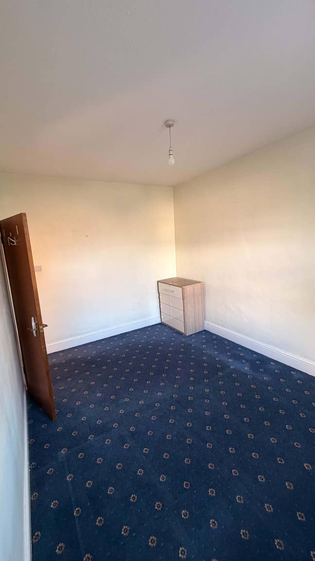 Stunning Big King Size 0ne bedroom nearby Ilford S Main Photo