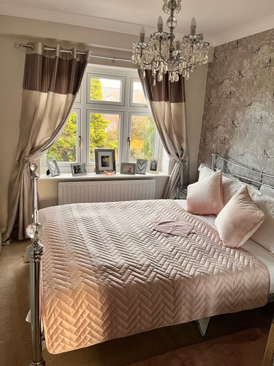 Small double room Main Photo