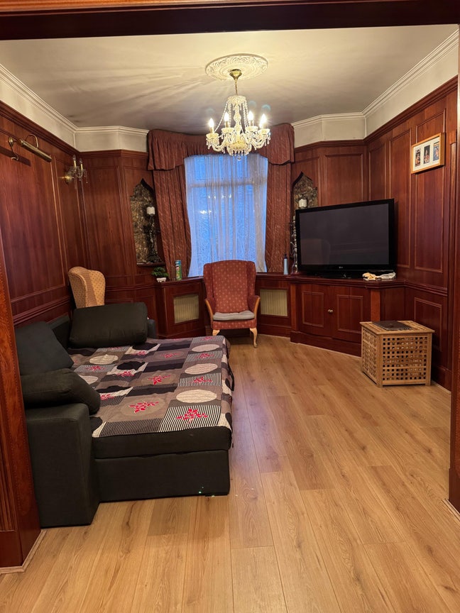 London N15 : Rooms Available  Main Photo