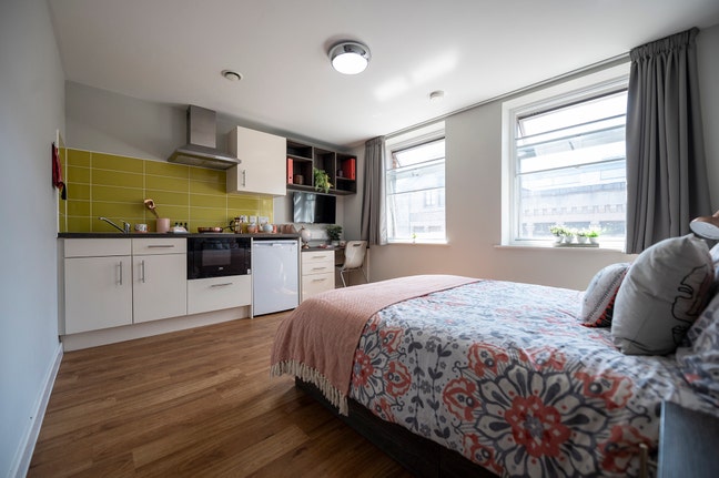 Superior Studio Apartment | Liverpool L1 Main Photo