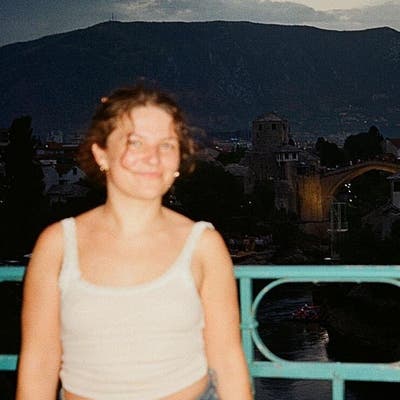 Hey, my name is Ella. I'm 23, looking for a c... Main Photo