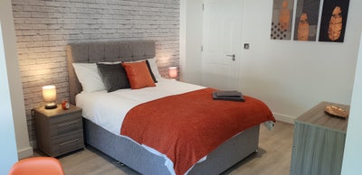 💥Large En Suite Room, Great Location💥 Main Photo