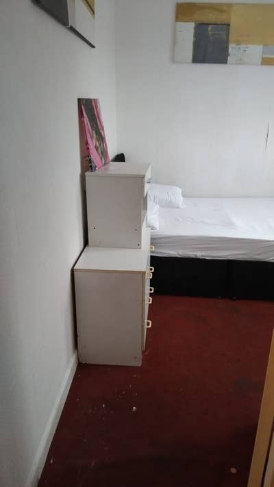 Spacious room to rent in Middleton, M24 Main Photo