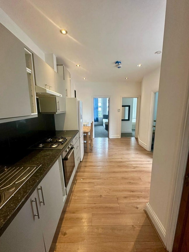 ✨🏡 3 Bedroom Flat to Let in Neasden Main Photo