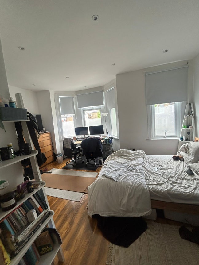 Amazing room in SE!  Main Photo