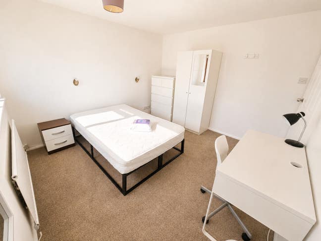 Student Rooms Cranfield Village Main Photo