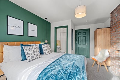 Blissful Beaumont - Stunning Ensuite To Let!🚿✨ Main Photo