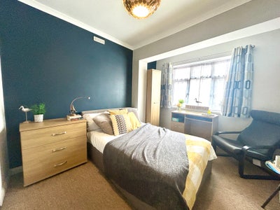 Make the Changes You Need to with Snug 🙌

 Main Photo