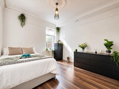 Beautiful Double Room in Willesden  Bills Included Main Photo